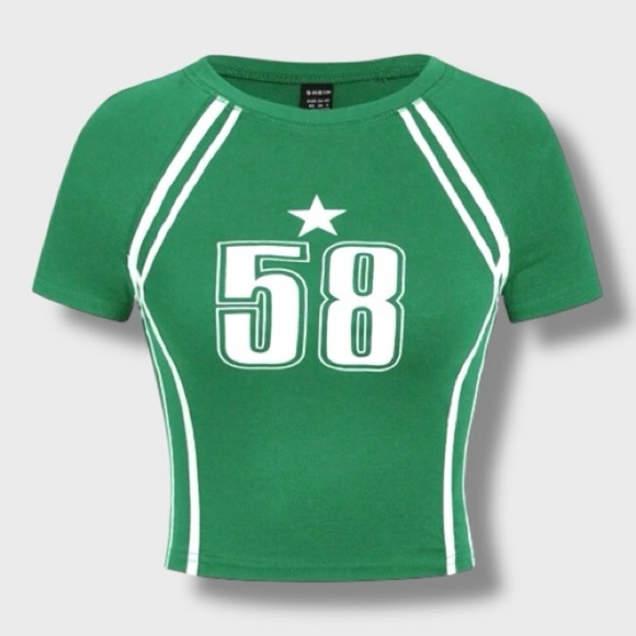 Tops - Women’s Green Sporty Crop Top - L